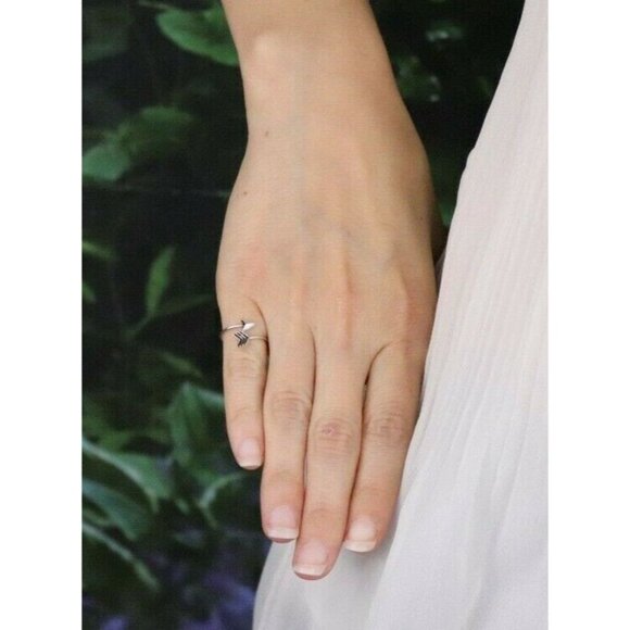 Sterling Silver Arrow Toe Midi Ring Size 2 1/2 Adjustable - Picture 2 of 7